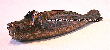 Harbour seal Niels in bronze by Ernst Paulduro and Ursula-Krabbe-Paulduro